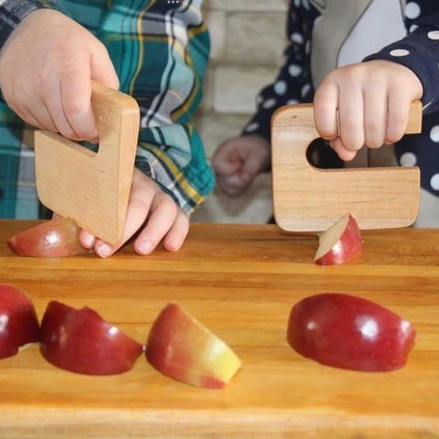 Montessori Wooden Knife – Safe Cutting Tool for Kids (Age 3+)